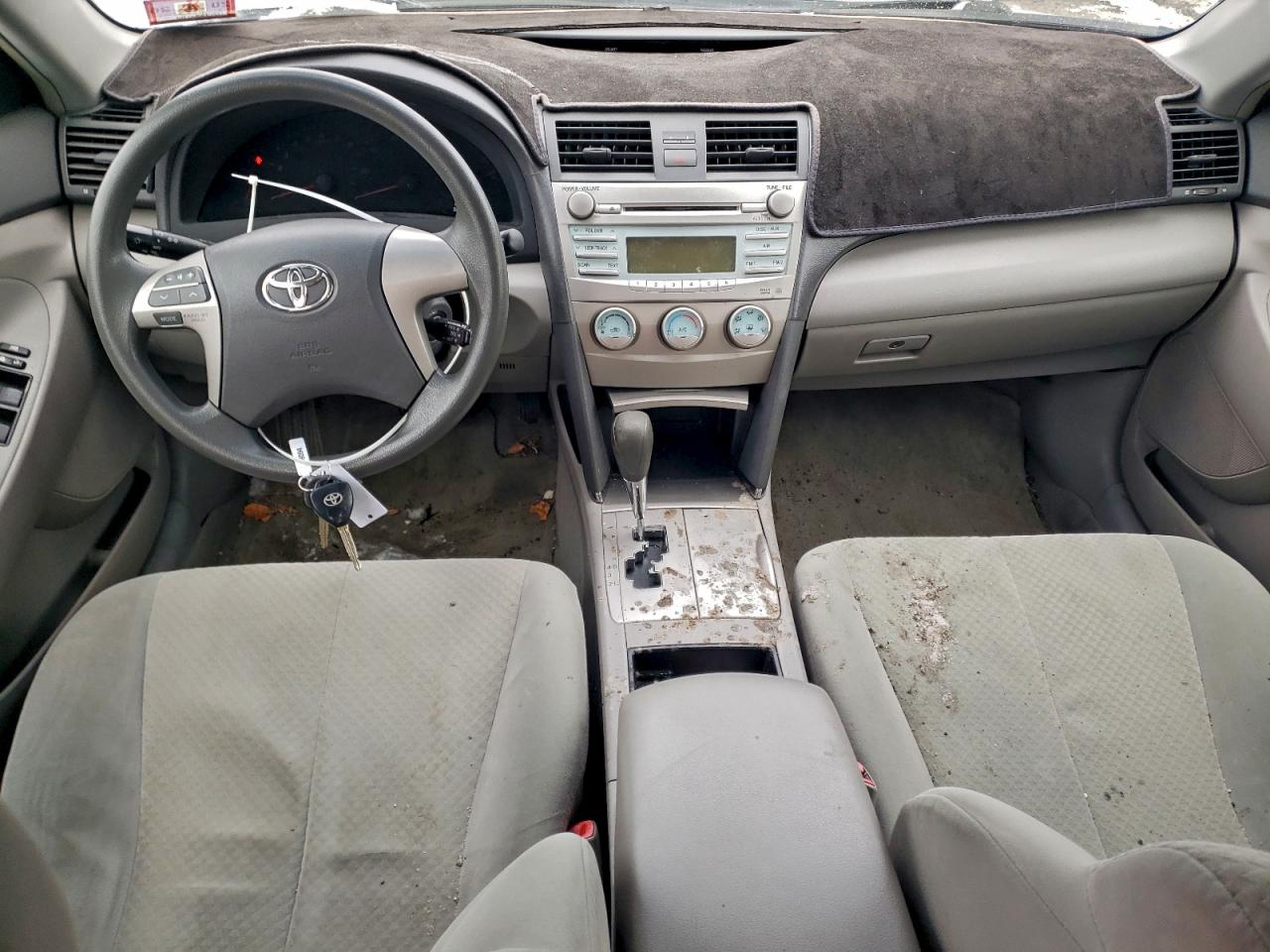 2009 TOYOTA CAMRY BASE photo 8