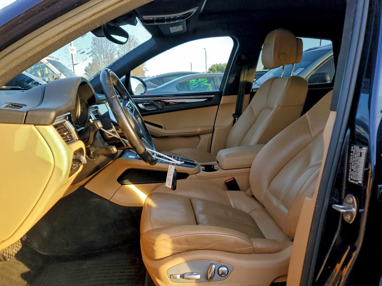 2018 PORSCHE MACAN photo 7