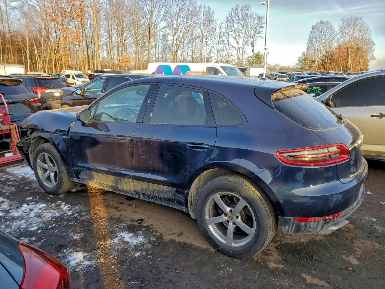 2018 PORSCHE MACAN photo 2