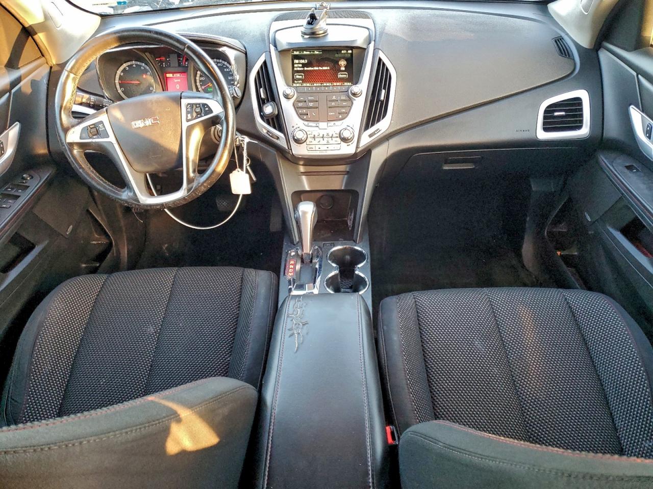 2015 GMC TERRAIN SLE photo 15