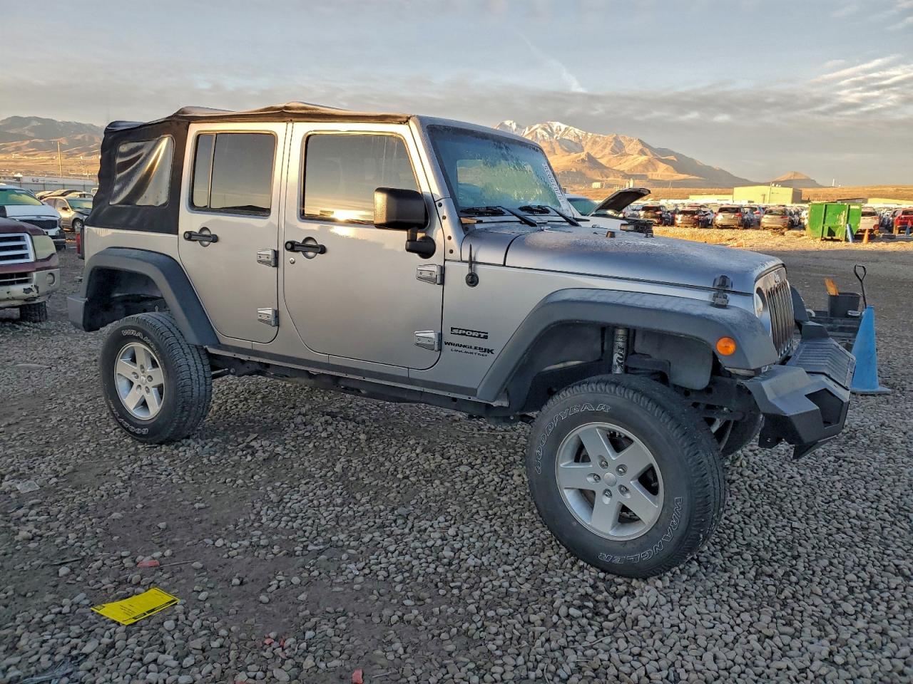 2018 JEEP WRANGLER UNLIMITED SPORT photo 4