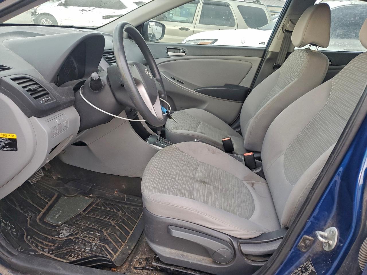 2015 HYUNDAI ACCENT GLS photo 7