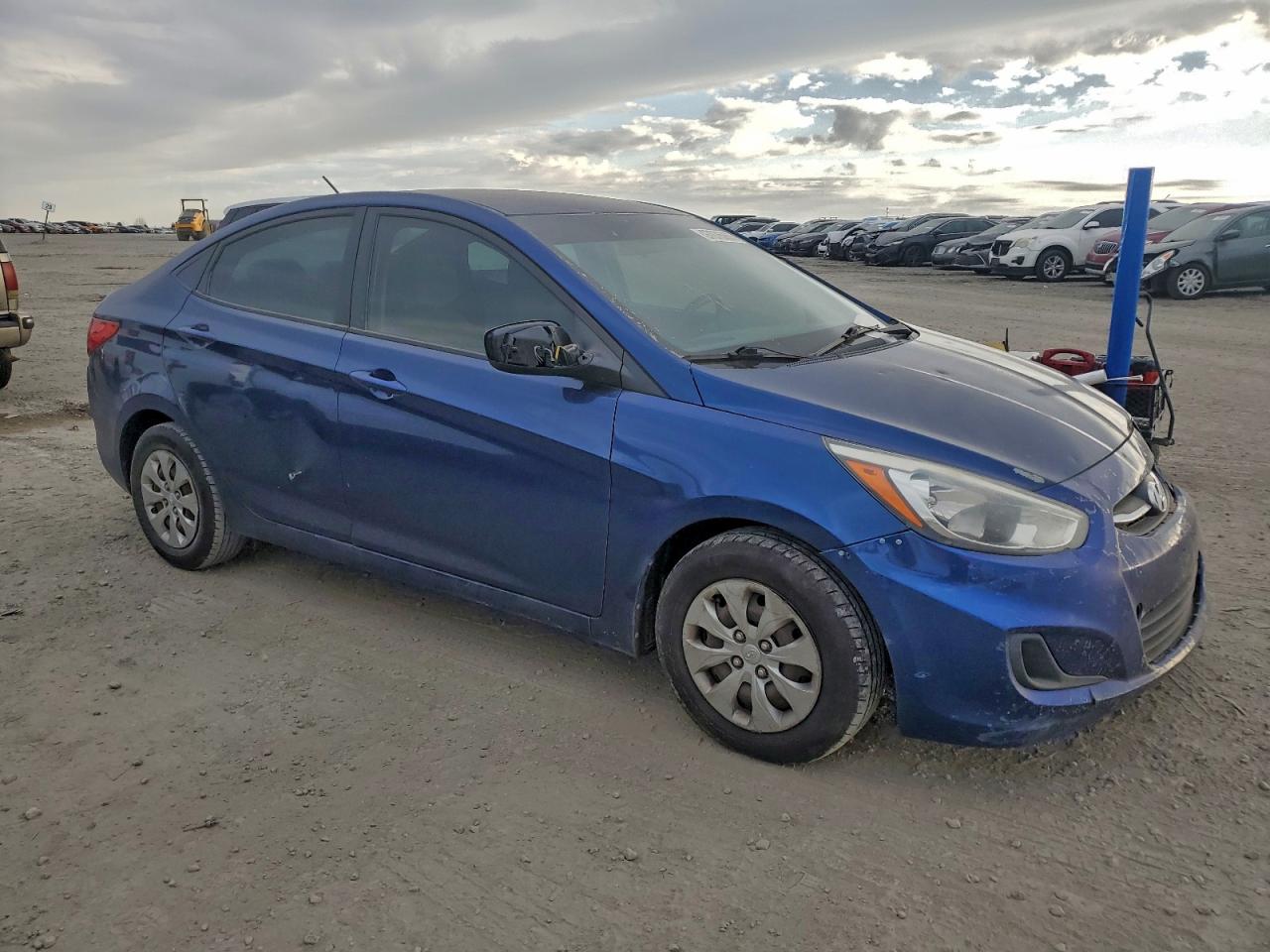 2015 HYUNDAI ACCENT GLS photo 4