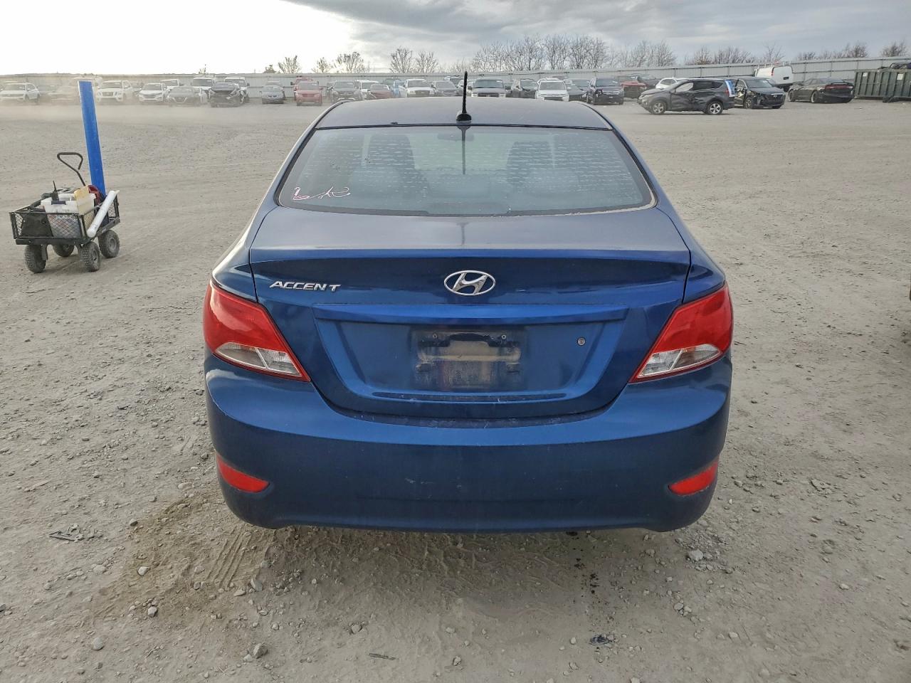 2015 HYUNDAI ACCENT GLS photo 6