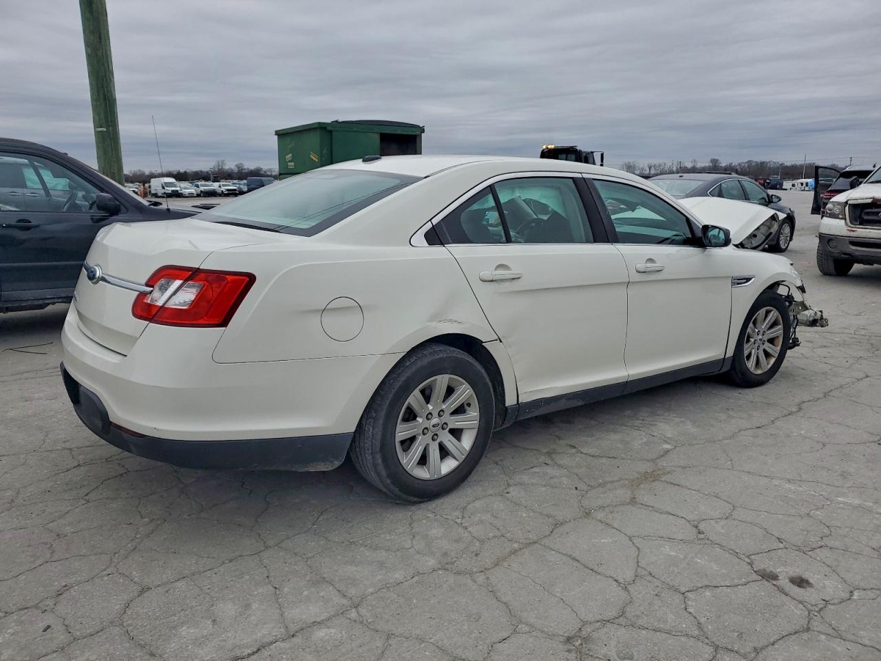2012 FORD TAURUS SE photo 7