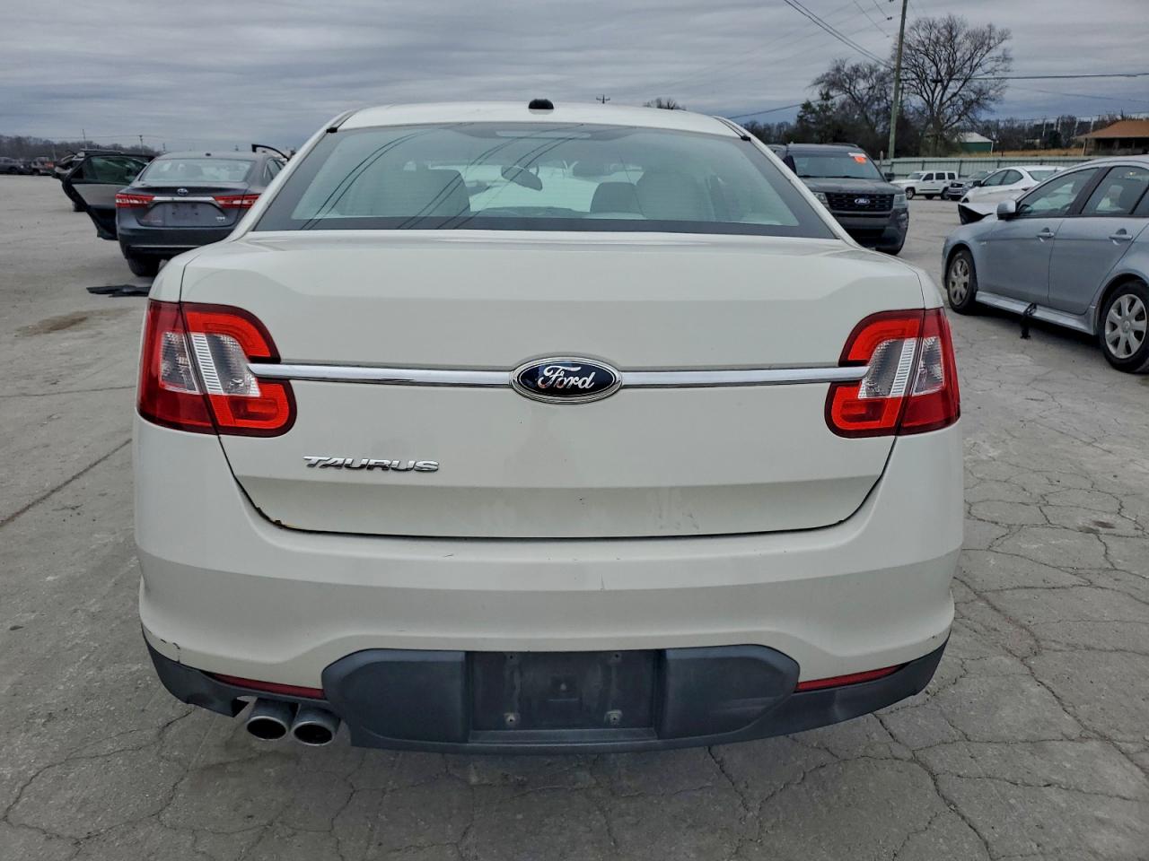 2012 FORD TAURUS SE photo 16