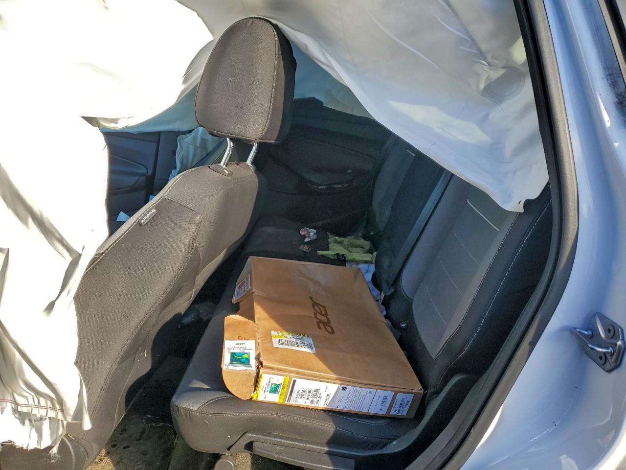 2015 FORD ESCAPE SE photo 31