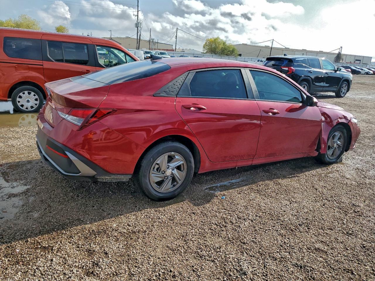 2025 HYUNDAI ELANTRA SE photo 3