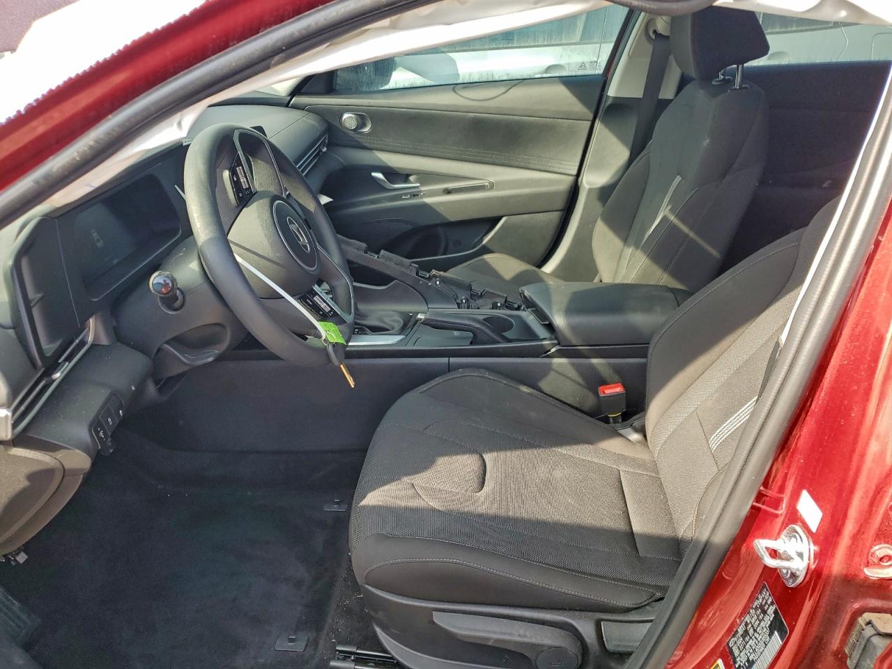 2025 HYUNDAI ELANTRA SE photo 7