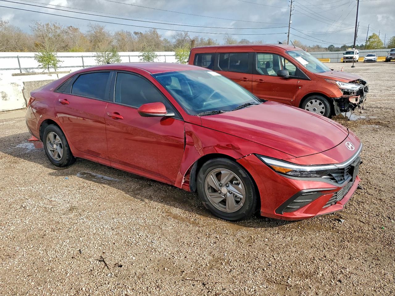 2025 HYUNDAI ELANTRA SE photo 4