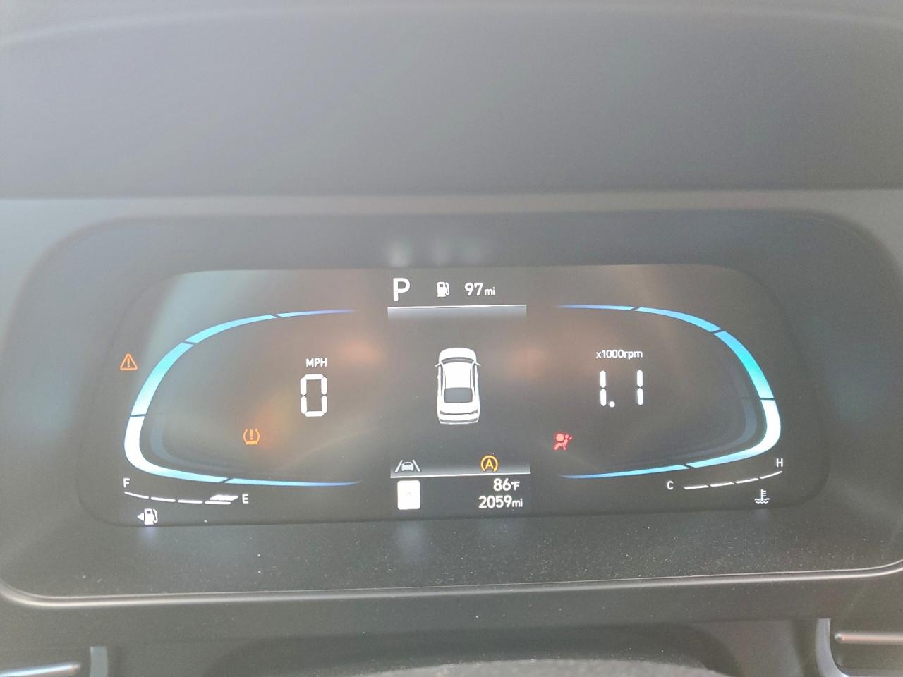 2025 HYUNDAI ELANTRA SE photo 9