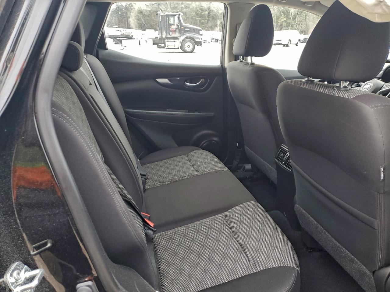 2019 NISSAN ROGUE SPORT S photo 21