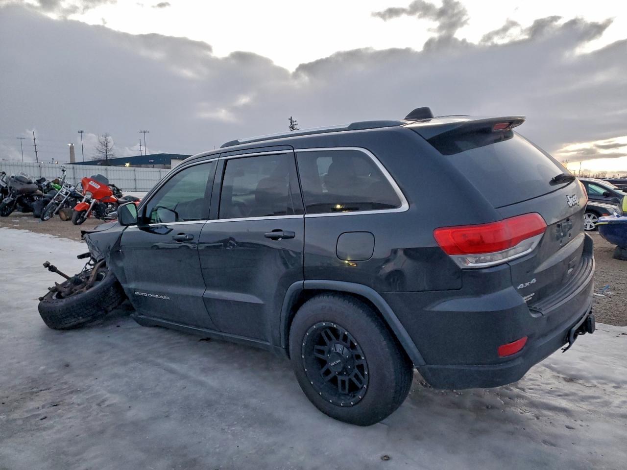 2014 JEEP GRAND CHEROKEE LAREDO photo 3