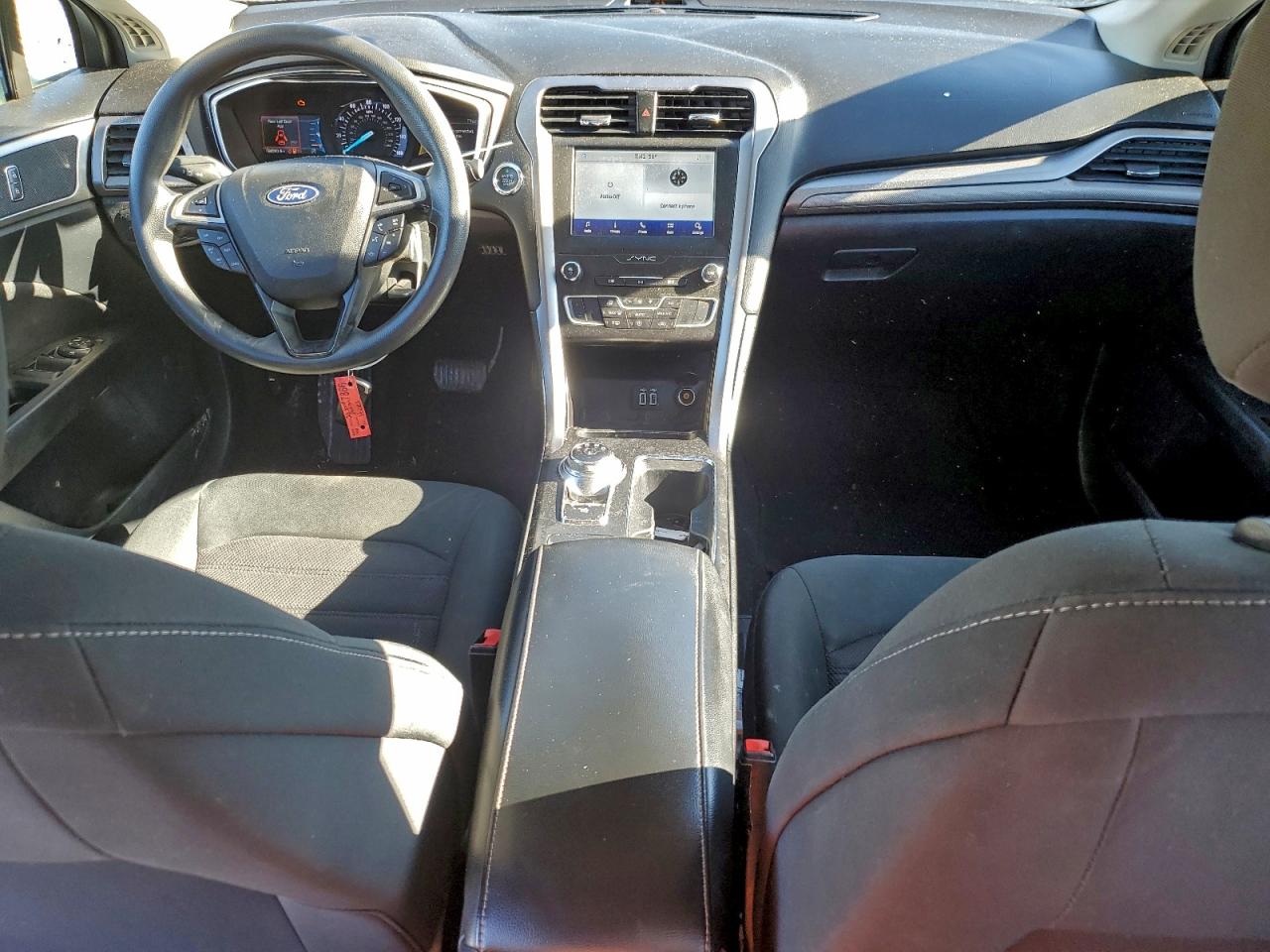2020 FORD FUSION SE photo 8