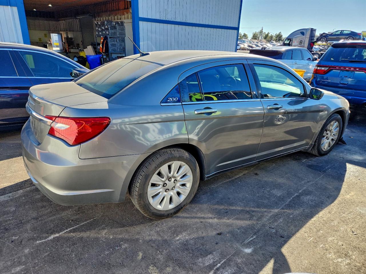 2013 CHRYSLER 200 LX photo 5