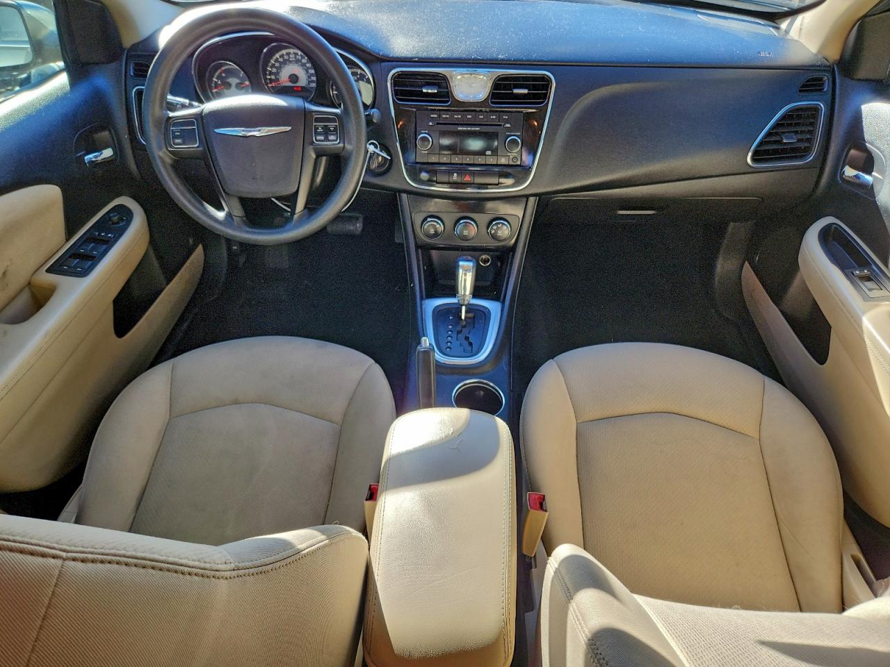 2013 CHRYSLER 200 LX photo 15