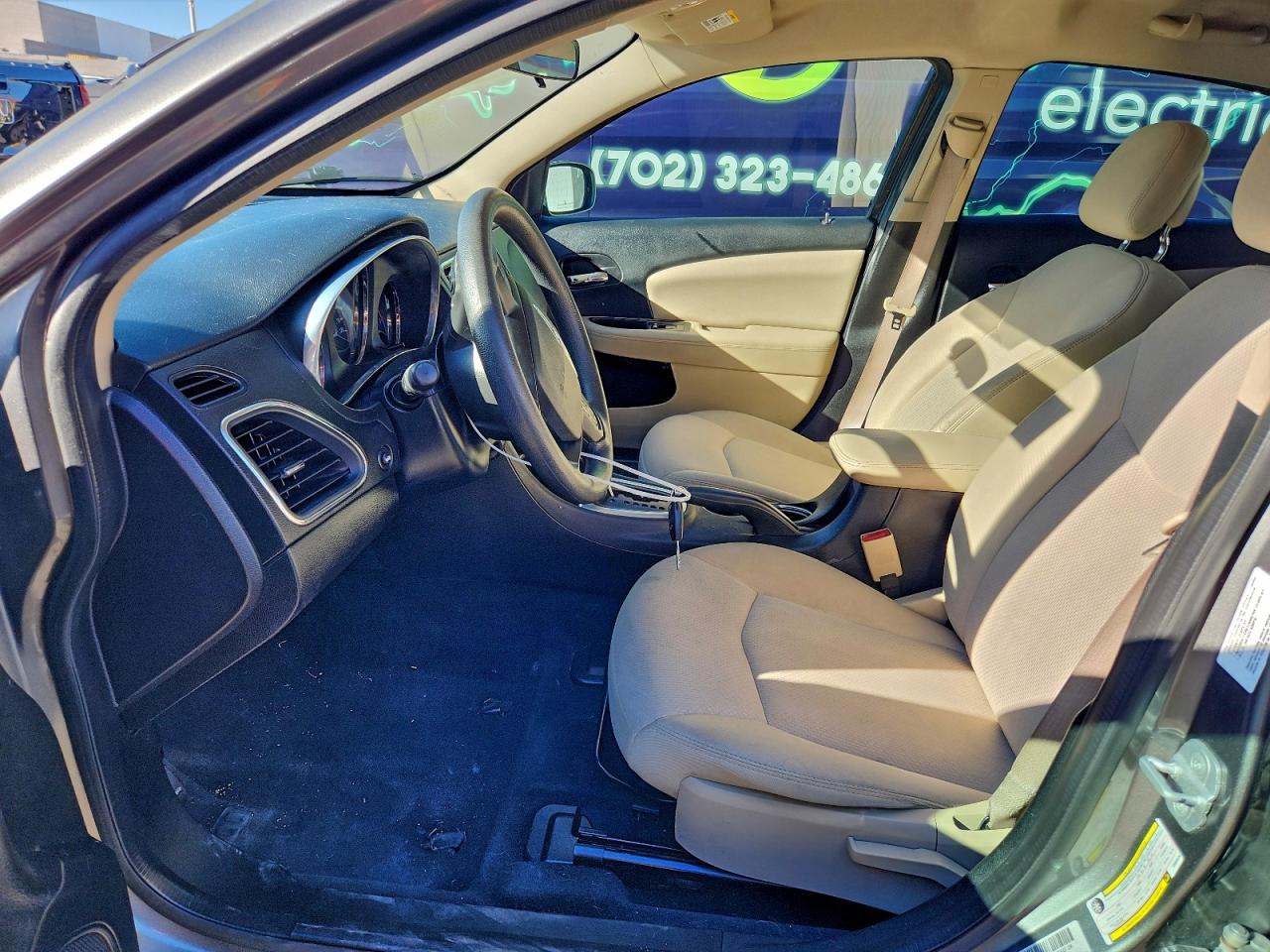 2013 CHRYSLER 200 LX photo 13