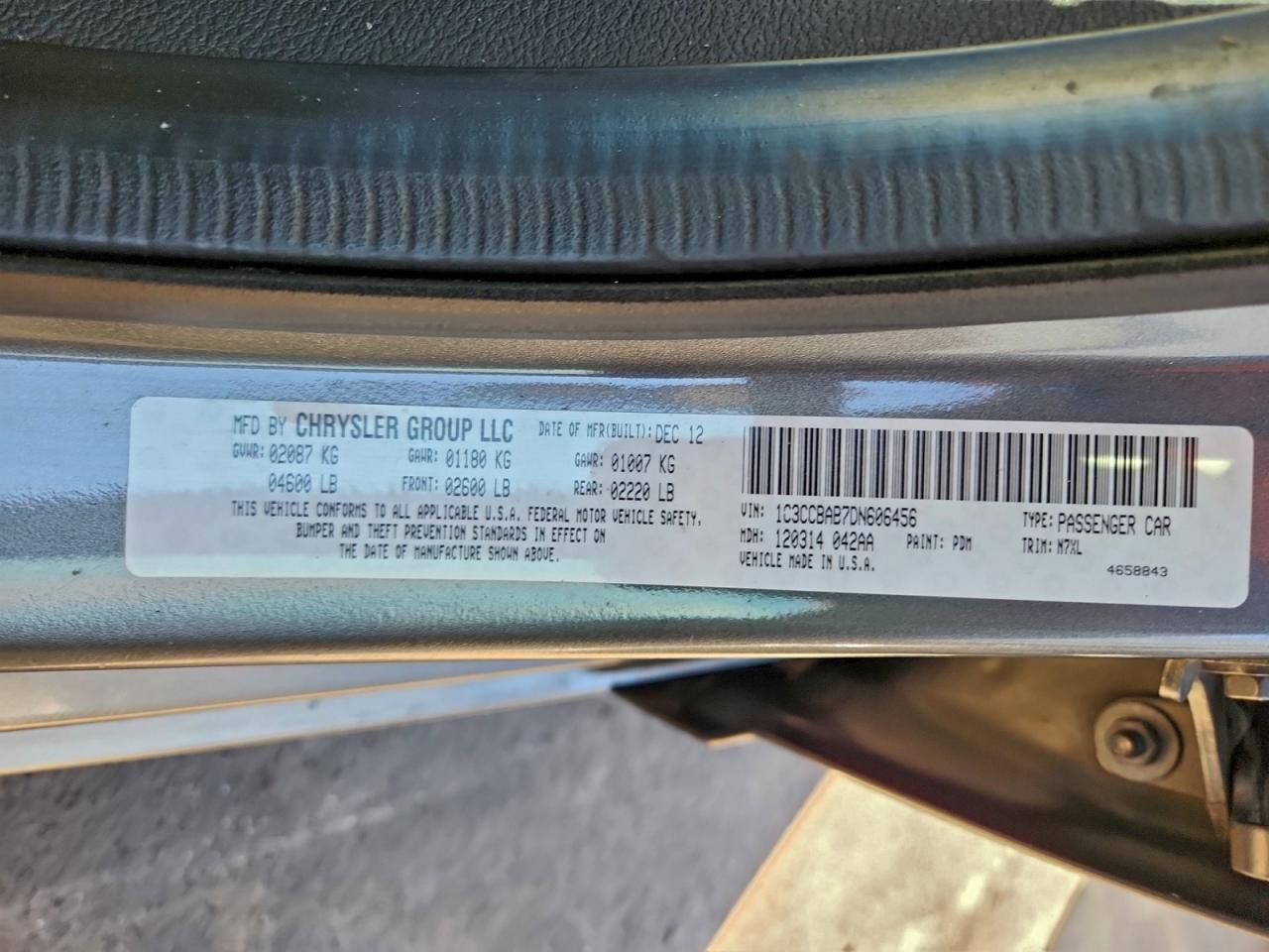 2013 CHRYSLER 200 LX photo 23