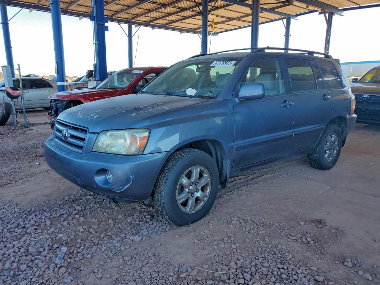 2004 TOYOTA HIGHLANDER