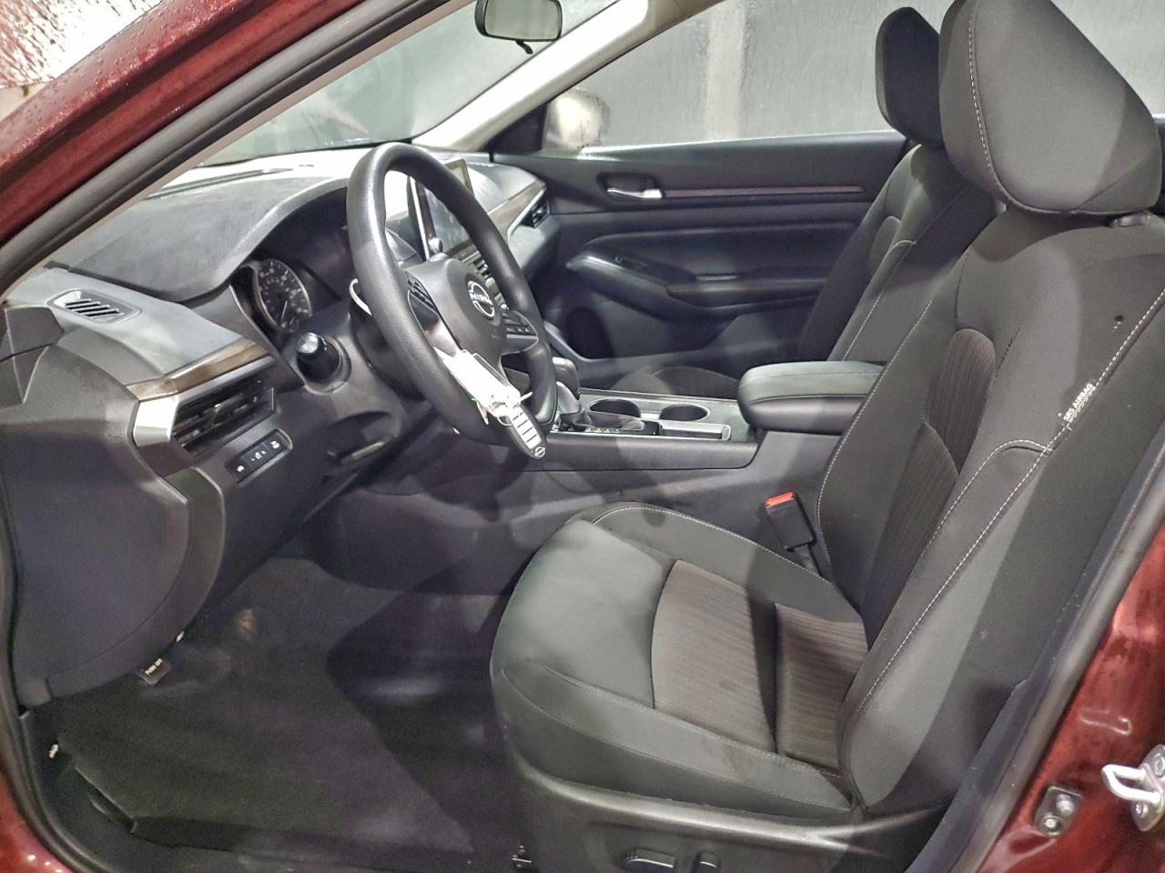 2025 NISSAN ALTIMA SV photo 13
