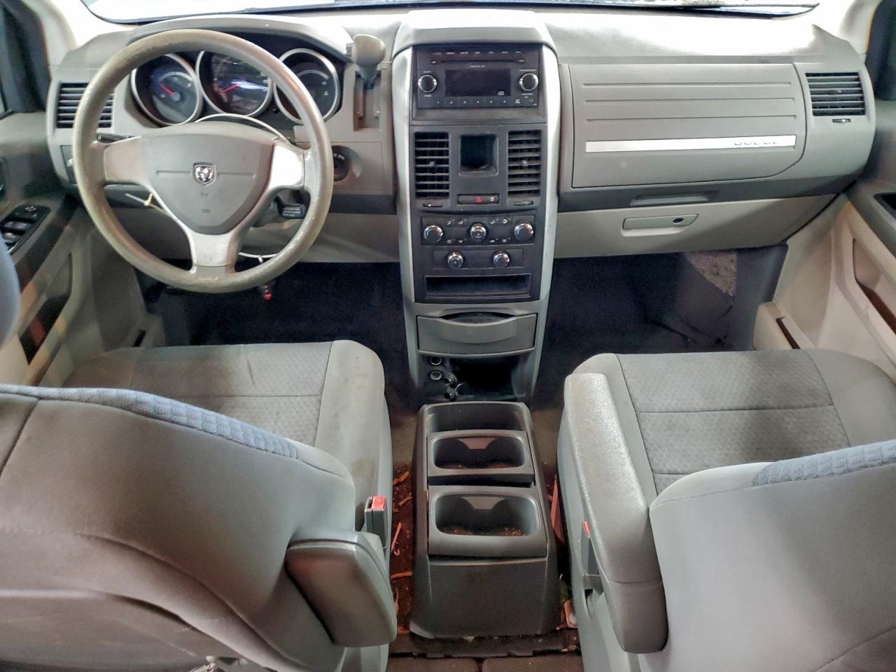 2010 DODGE GRAND CARAVAN SE photo 8