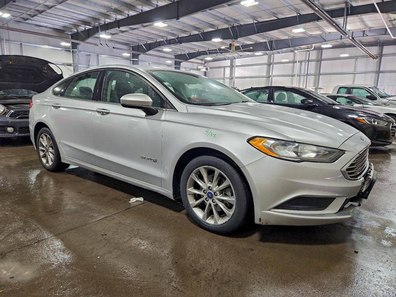 2017 FORD FUSION SE HYBRID photo 4