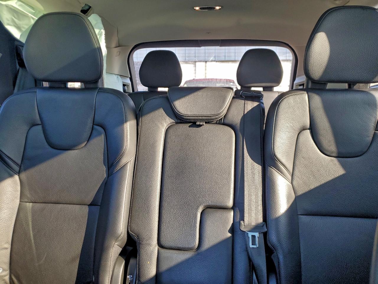 2021 VOLVO XC90 T5 MOMENTUM photo 10