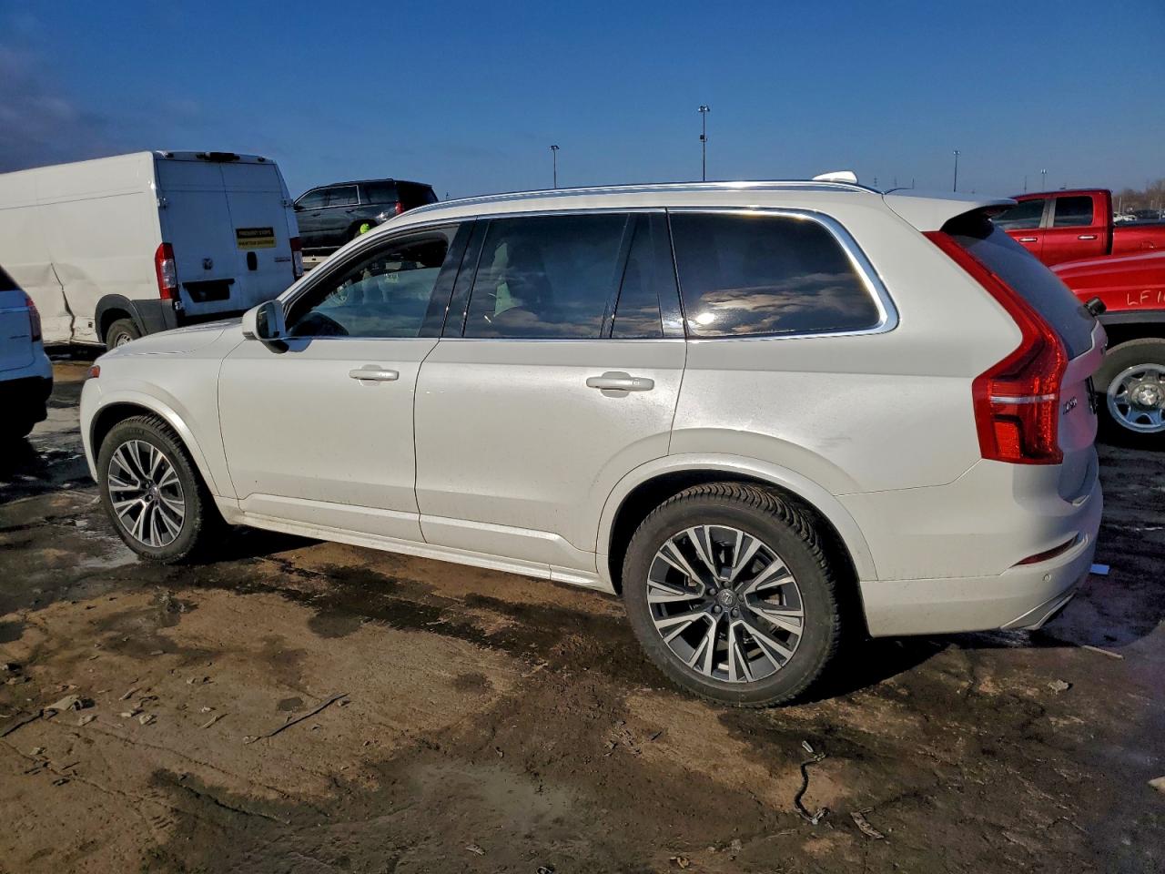 2021 VOLVO XC90 T5 MOMENTUM photo 2