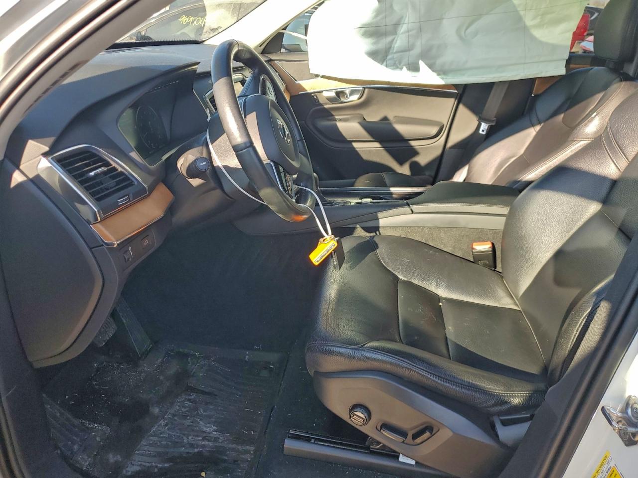 2021 VOLVO XC90 T5 MOMENTUM photo 7