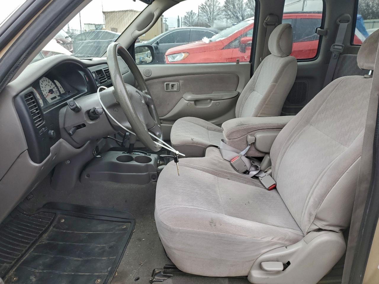 2001 TOYOTA TACOMA XTRACAB photo 7