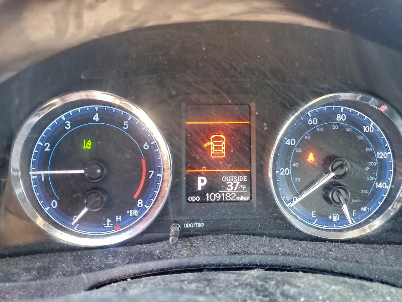 2018 TOYOTA COROLLA L photo 9