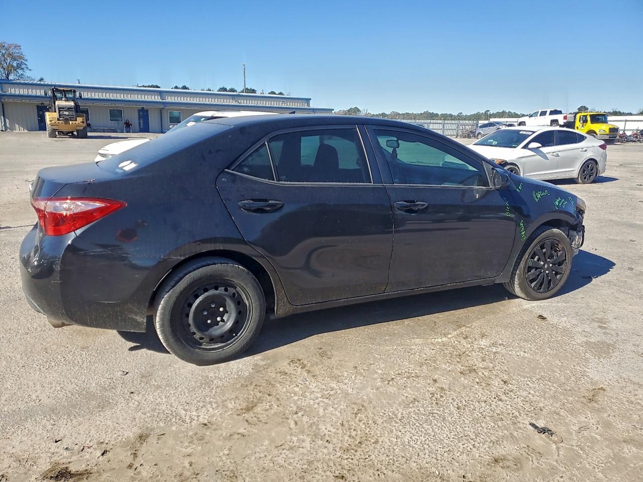 2018 TOYOTA COROLLA L photo 3