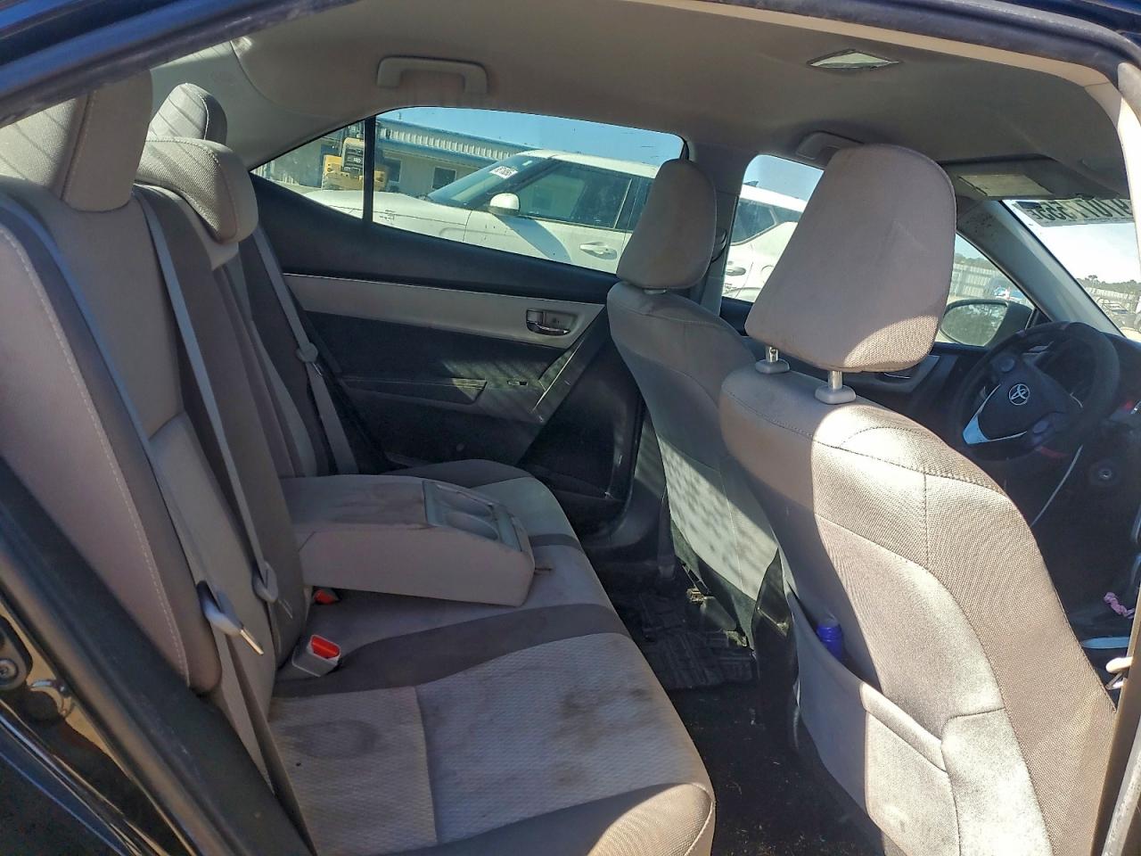 2018 TOYOTA COROLLA L photo 10