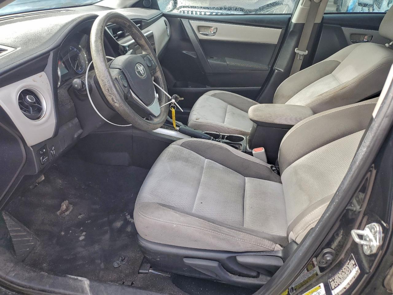 2018 TOYOTA COROLLA L photo 7