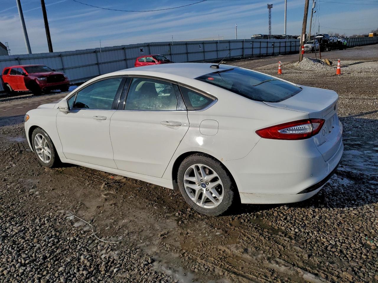 2016 FORD FUSION SE photo 2