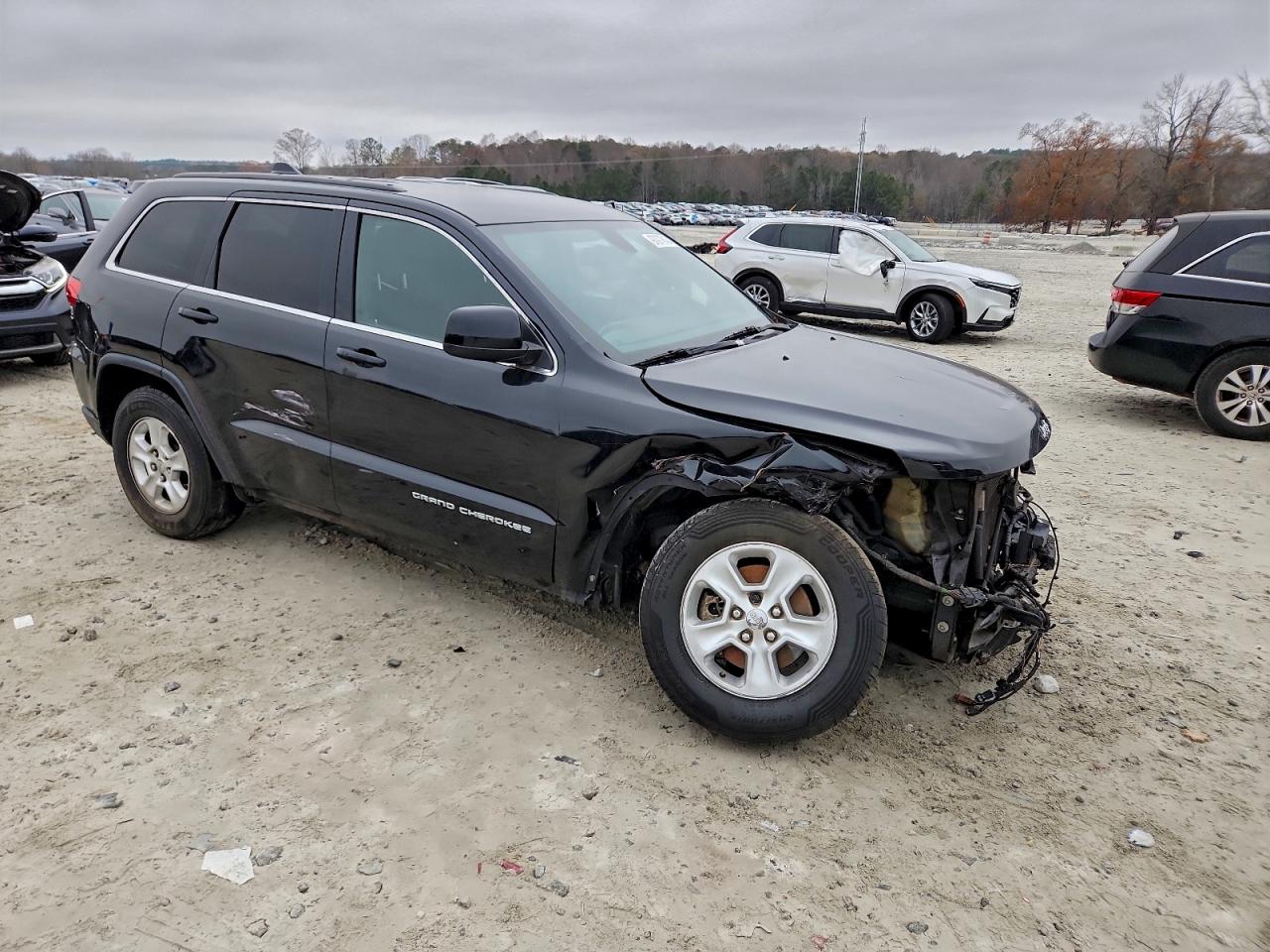 2014 JEEP GRAND CHEROKEE LAREDO photo 4