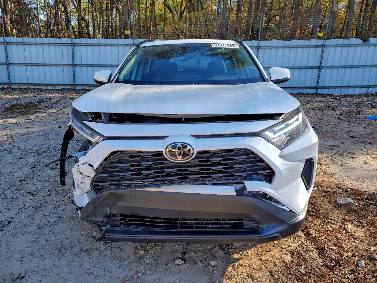 2022 TOYOTA RAV4 XLE photo 5