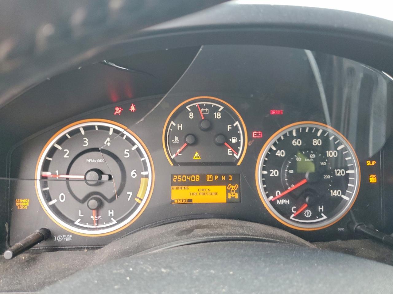 2011 NISSAN TITAN SV photo 9