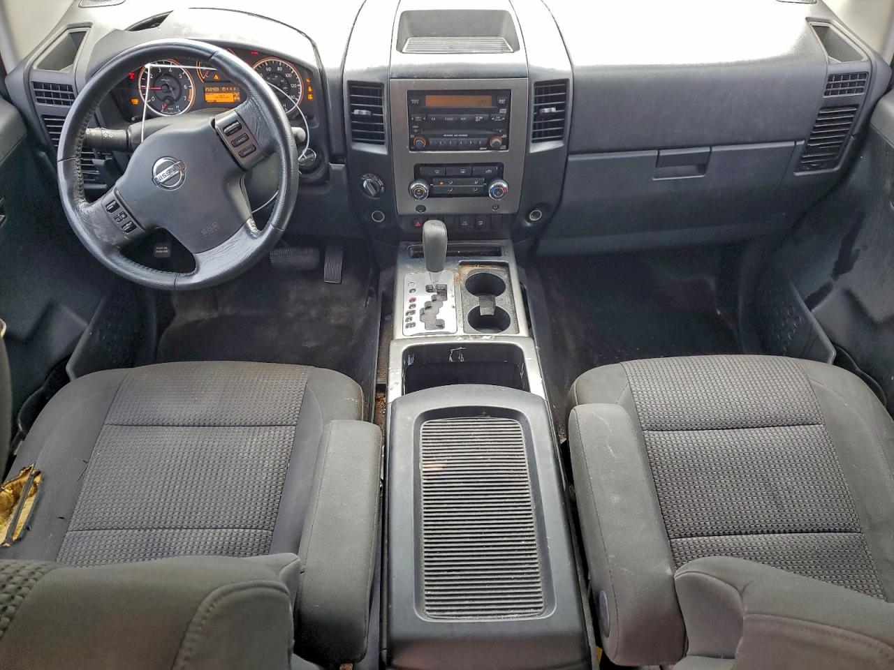 2011 NISSAN TITAN SV photo 8
