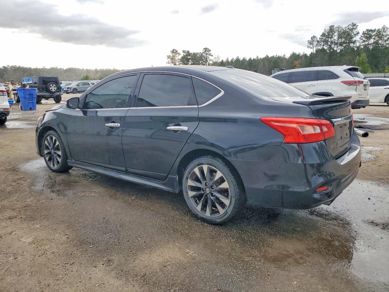 2017 NISSAN SENTRA SR TURBO photo 2
