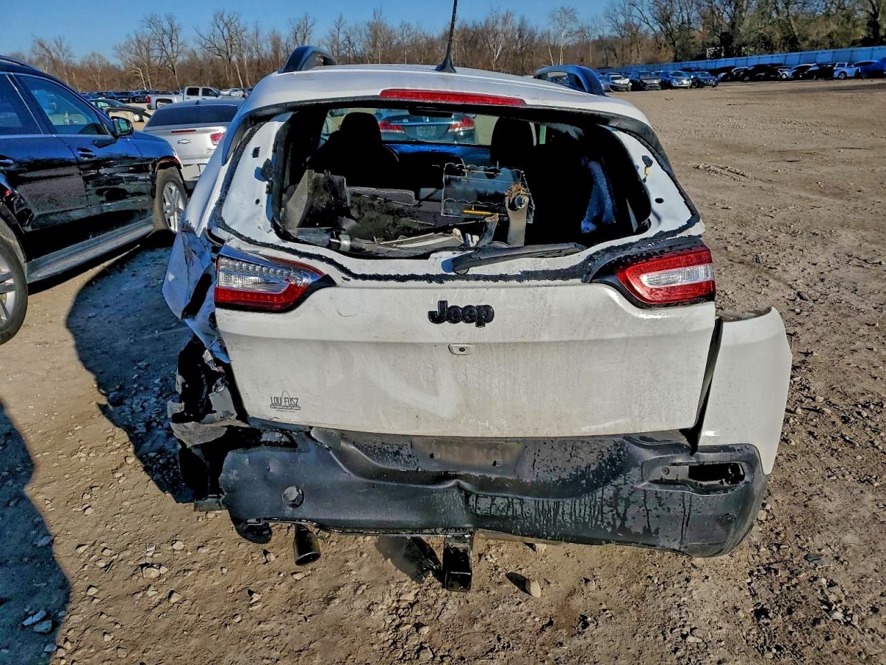 2018 JEEP CHEROKEE LATITUDE photo 11