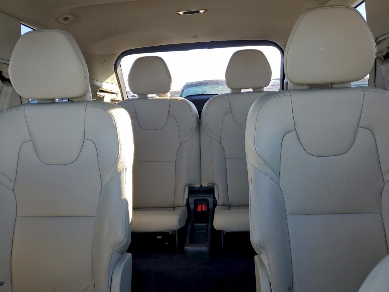 2021 VOLVO XC90 T6 MOMENTUM photo 10