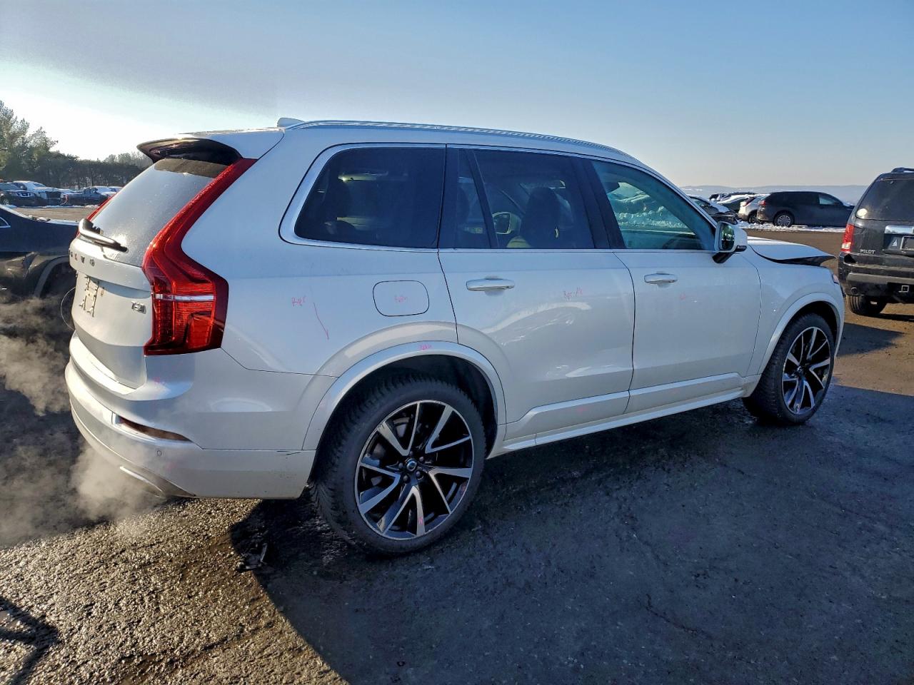2021 VOLVO XC90 T6 MOMENTUM photo 3