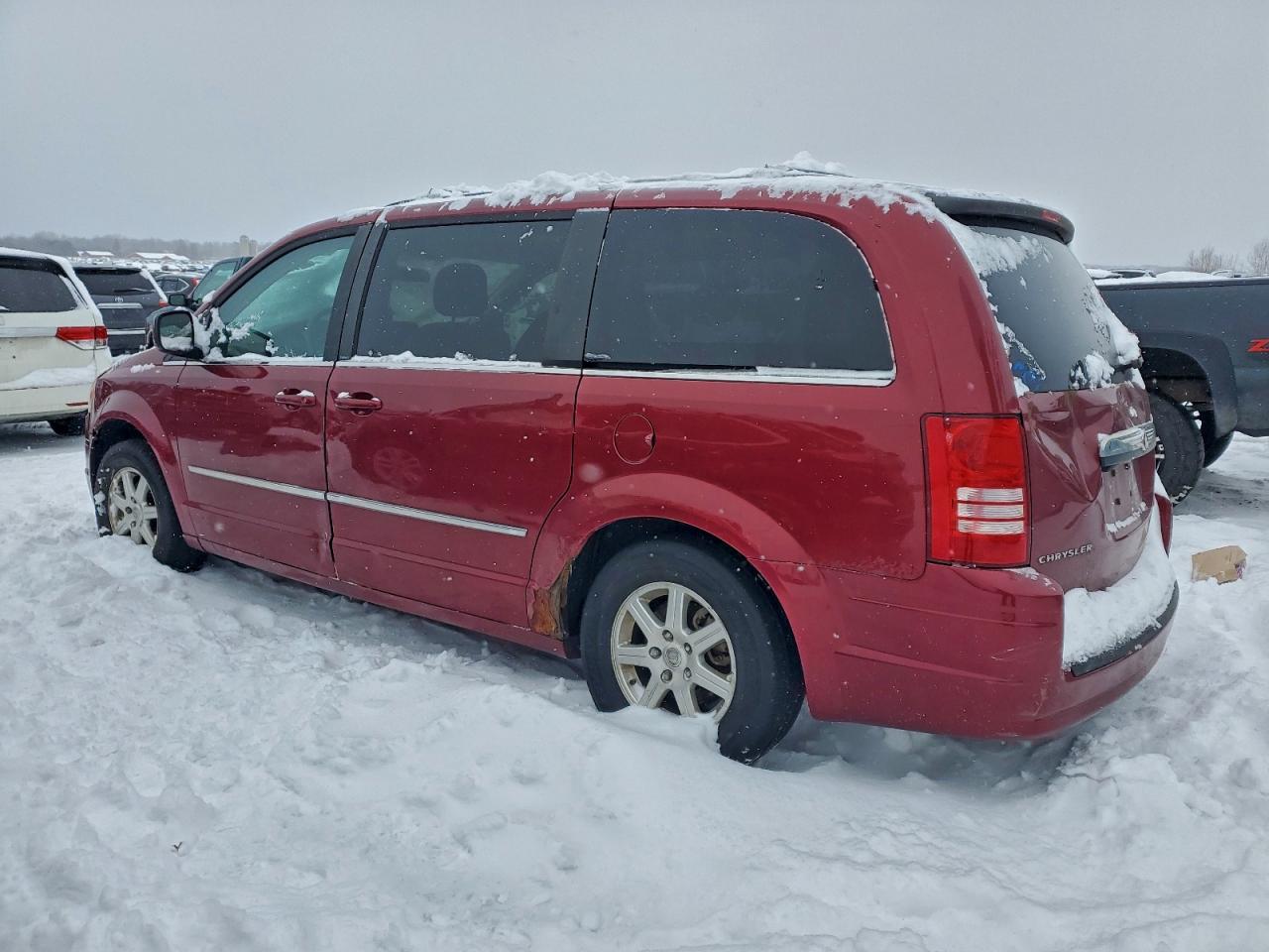 2010 CHRYSLER TOWN & COUNTRY TOURING PLUS photo 3