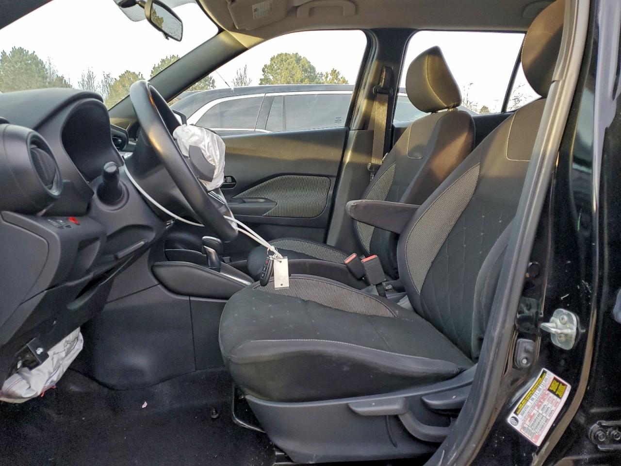 2019 NISSAN KICKS S photo 13