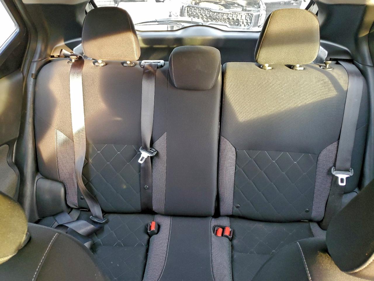 2019 NISSAN KICKS S photo 19