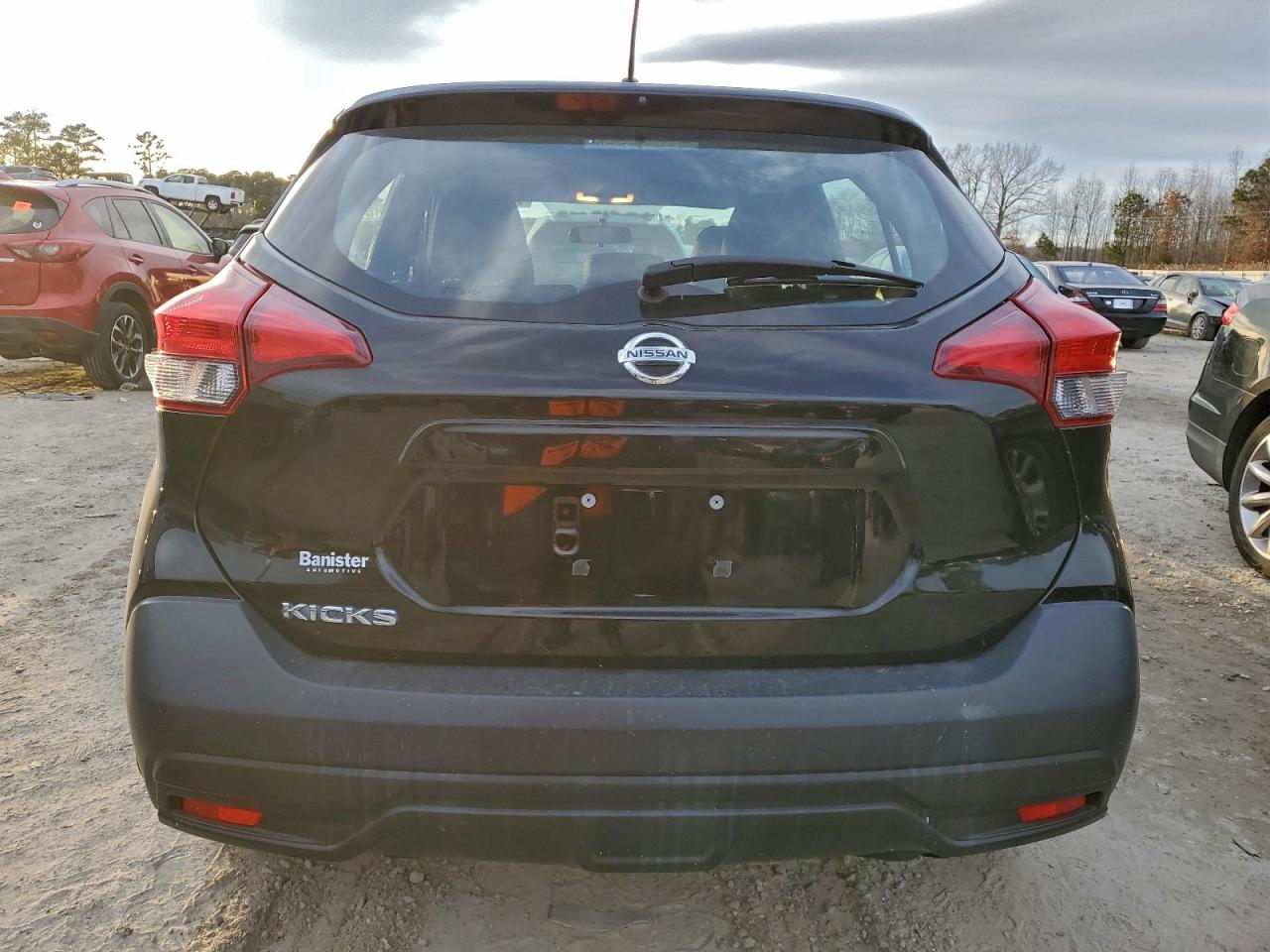 2019 NISSAN KICKS S photo 11