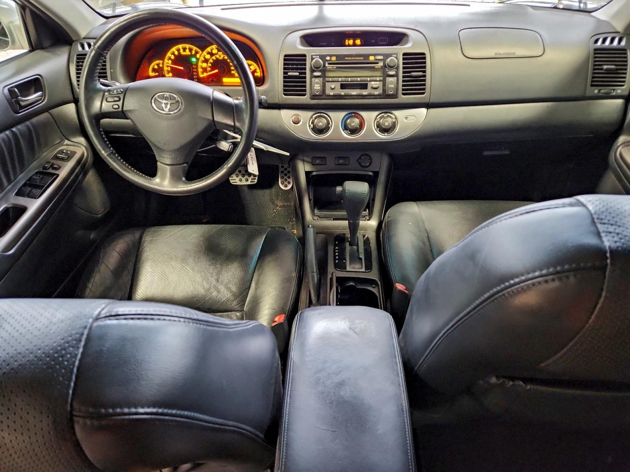 2006 TOYOTA CAMRY SE photo 8