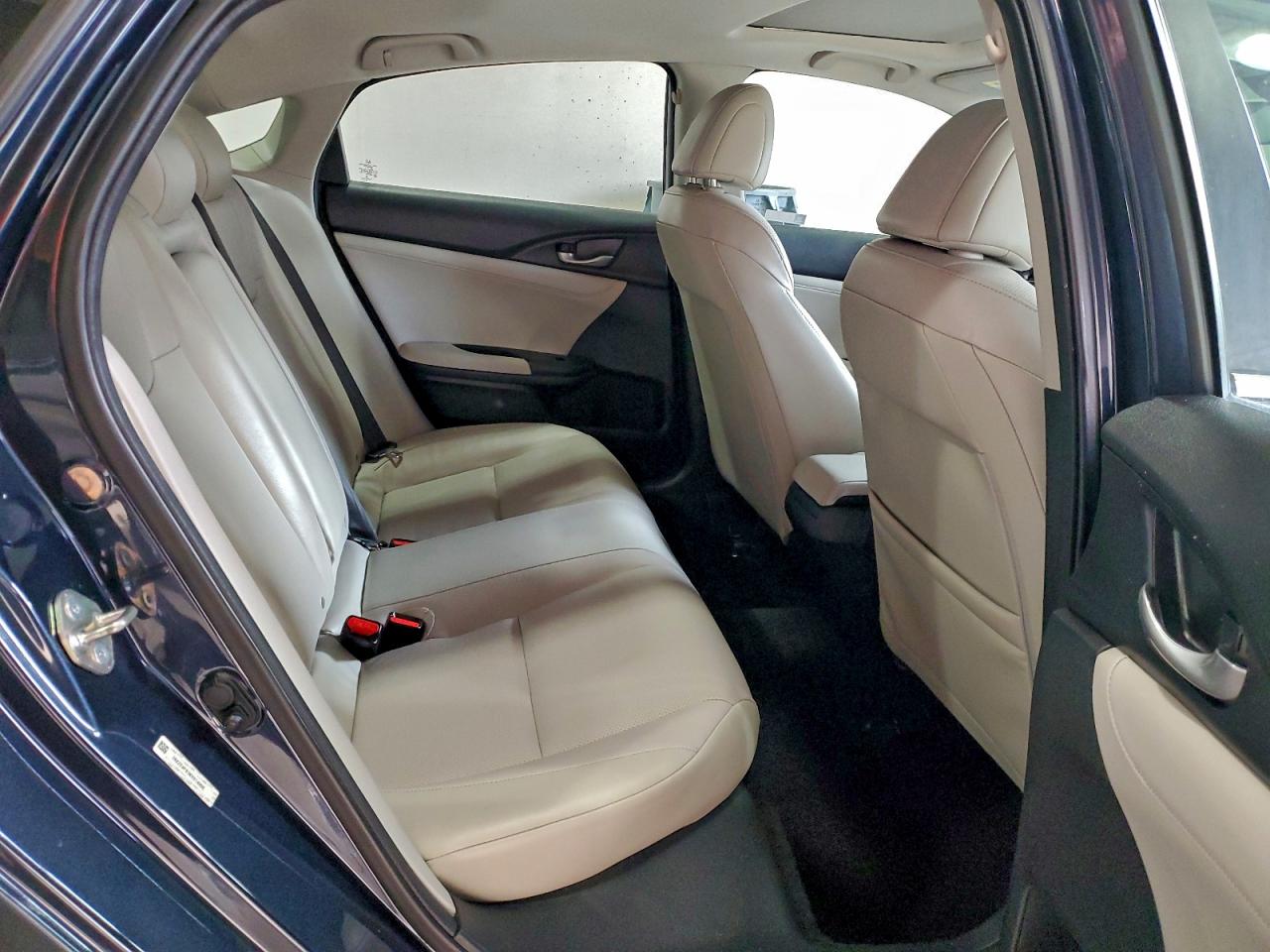 2019 HONDA INSIGHT TOURING photo 28