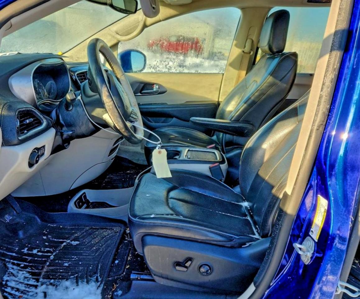 2019 CHRYSLER PACIFICA LIMITED photo 13